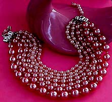 a beautiful vintage costume jewelry Juliana necklace