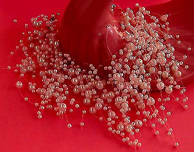 a beautiful vintage costume jewelry necklace unsigned