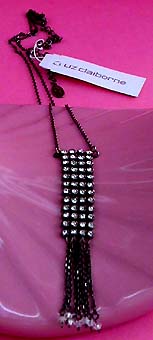 a beautiful vintage costume jewelry necklace unsigned
