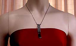 a beautiful vintage costume jewelry choker necklace unsigned