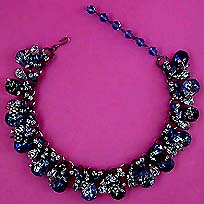 a beautiful vintage costume jewelry Juliana necklace