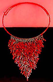 a beautiful vintage costume jewelry necklace unsigned