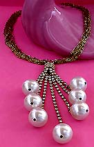 a beautiful vintage costume jewelry Juliana necklace