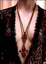 a beautiful vintage costume jewelry Juliana necklace