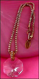 a beautiful vintage costume jewelry necklace unsigned