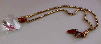 a beautiful vintage costume jewelry necklace unsigned