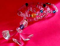 a beautiful vintage costume jewelry necklace unsigned