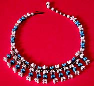 a beautiful vintage costume jewelry Juliana necklace