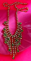 a beautiful vintage costume jewelry necklace unsigned