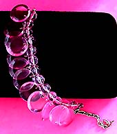 a beautiful vintage costume jewelry necklace unsigned