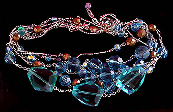 a beautiful vintage costume jewelry necklace unsigned