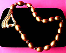 a beautiful vintage costume jewelry Juliana necklace