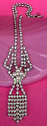 a beautiful vintage costume jewelry Juliana necklace