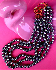 a beautiful vintage costume jewelry Juliana necklace