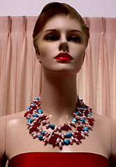 a beautiful vintage costume jewelry necklace unsigned