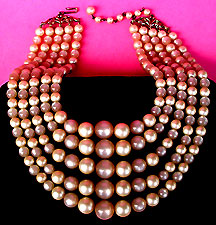 a beautiful vintage costume jewelry necklace unsigned