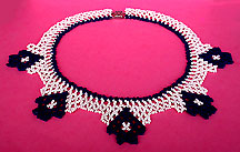 a beautiful vintage costume jewelry necklace unsigned