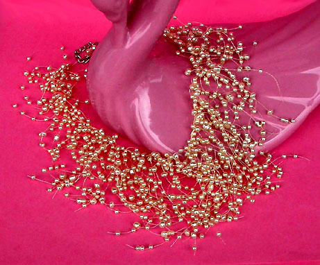 a beautiful vintage costume jewelry necklace unsigned