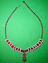 a beautiful vintage costume jewelry choker necklace unsigned