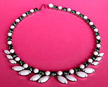 a beautiful vintage costume jewelry Juliana necklace