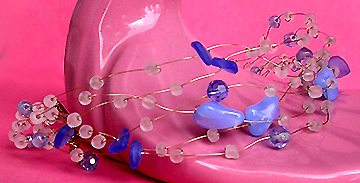 a beautiful vintage costume jewelry necklace unsigned