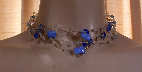a beautiful vintage costume jewelry necklace unsigned