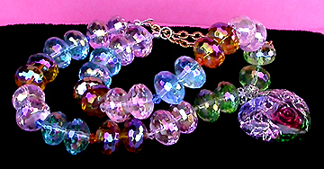 a beautiful vintage costume jewelry necklace unsigned