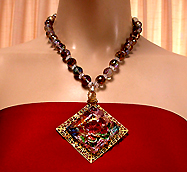 a beautiful vintage costume jewelry necklace