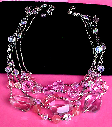 a beautiful vintage costume jewelry necklace unsigned