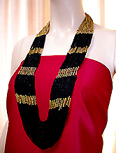 a beautiful vintage costume jewelry necklace