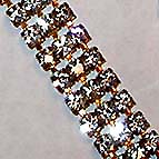 a beautiful vintage costume jewelry necklace unsigned