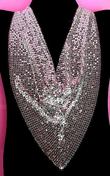 a beautiful vintage costume jewelry necklace unsigned