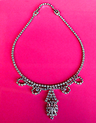 a beautiful vintage costume jewelry necklace