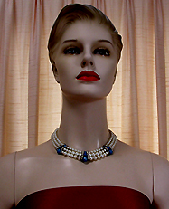 a beautiful vintage costume jewelry necklace