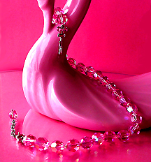 a beautiful vintage costume jewelry necklace