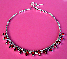 a beautiful vintage costume jewelry necklace