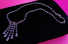 a beautiful vintage costume jewelry necklace