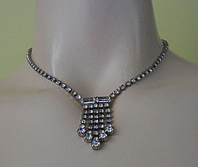a beautiful vintage costume jewelry necklace