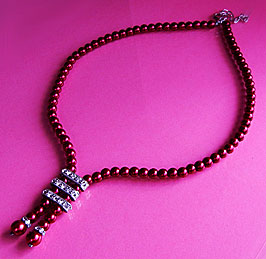 a beautiful vintage costume jewelry necklace
