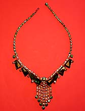 a beautiful vintage costume jewelry choker necklace unsigned