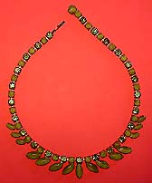 a beautiful vintage costume jewelry necklace Kramer