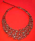 a beautiful vintage costume jewelry necklace Weiss
