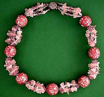 a beautiful vintage costume jewelry vintage mother of pearl necklace