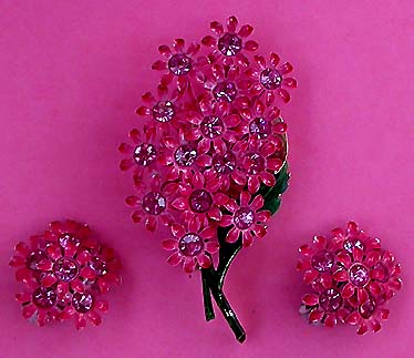 a beautiful vintage costume jewelry parure