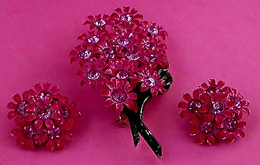 a beautiful vintage costume jewelry parure