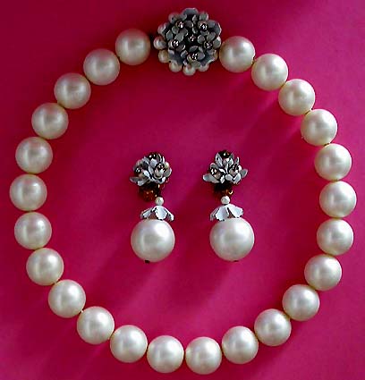 a beautiful vintage costume jewelry parure