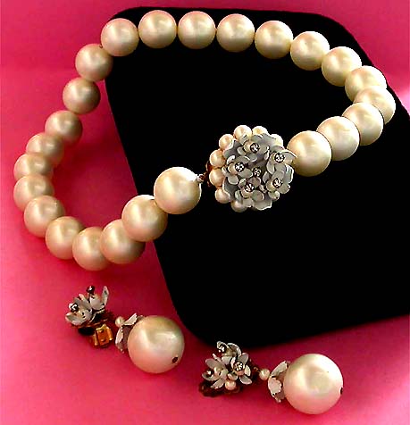 a beautiful vintage costume jewelry parure