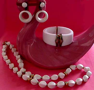 a beautiful vintage costume jewelry parure