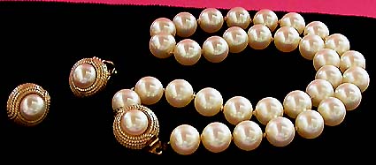 a beautiful vintage costume jewelry parure