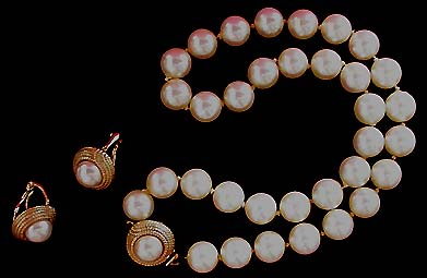 a beautiful vintage costume jewelry parure